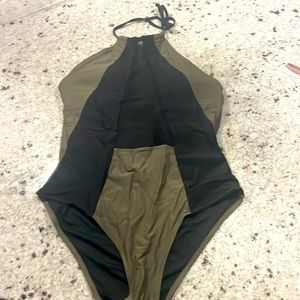 Cupshe one piece swimsuit, brand new, never worn. Size XL